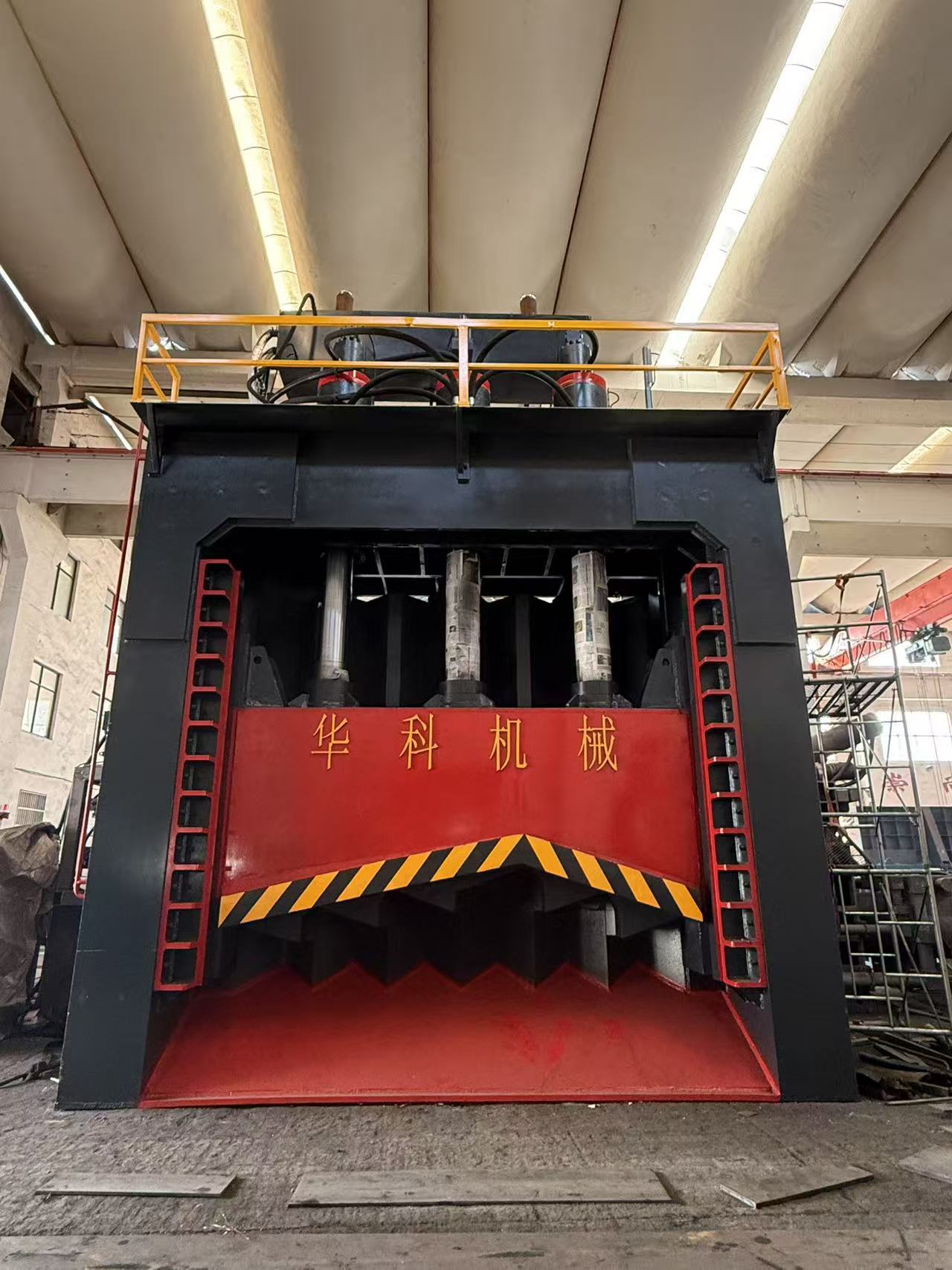 Jüngste Firmenblogs über Neues Produkt: Hydraulische Schrottmetall-Mehrblattscheren.