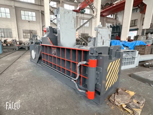 kaufen Vollautomatische große Baule Schrott Metall Baling-Gerät 3 Sets von 18,5kw Motor online manufacture