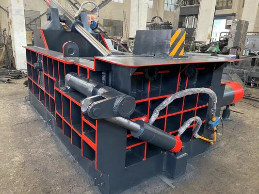 Kaufen Y81F-315Hydraulischer Metallschrottballer mit Druck von 21 MPa und doppelten 45 kW-Motoren online manufacture